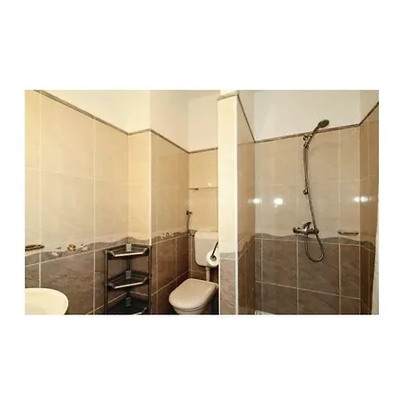 Center Apartment *