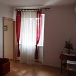 Center Διαμέρισμα *